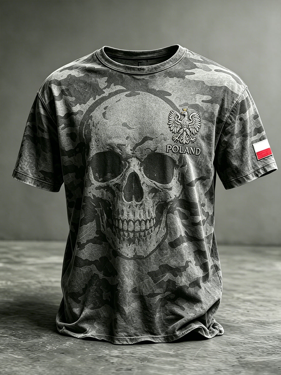 Męski T-shirt z efektem postarzenia w kamuflażowe wzory i nadrukiem czaszki