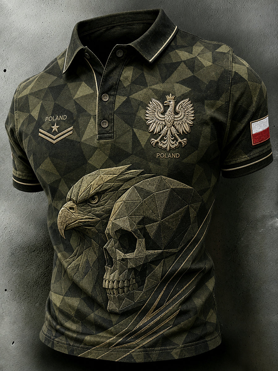 Męski retro koszulka polo w stylu casual z polskim nadrukiem sztuki wojskowej w kolorze kamuflażowym z efektem przetarcia
