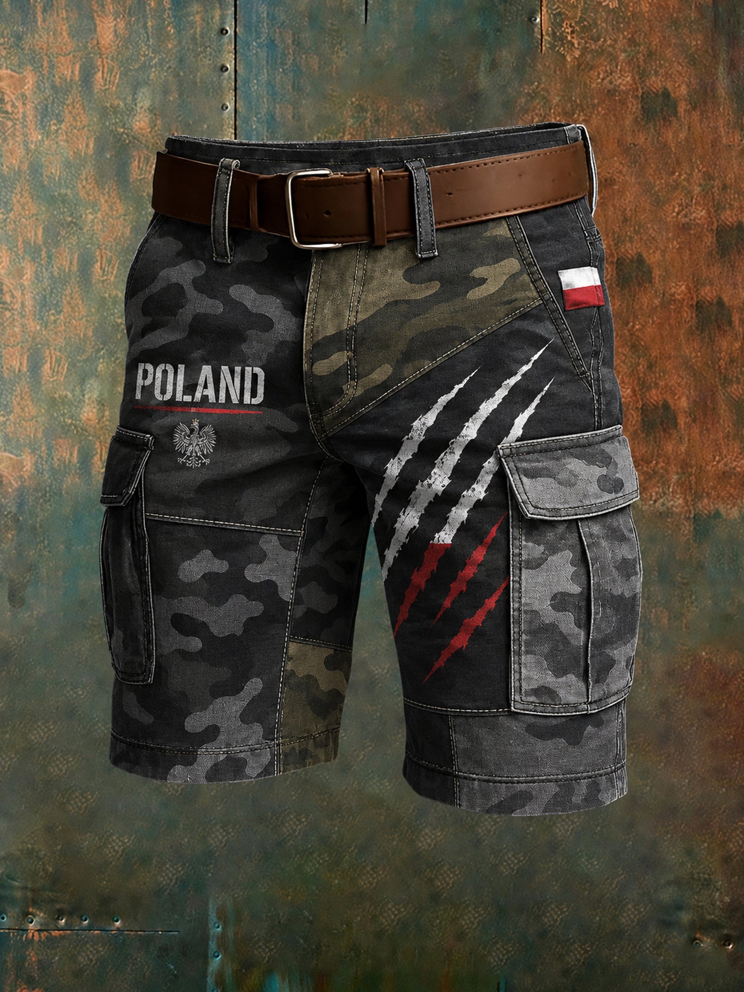 Męskie spodenki z polskimi akcentami kamuflażu i artystycznym nadrukiem