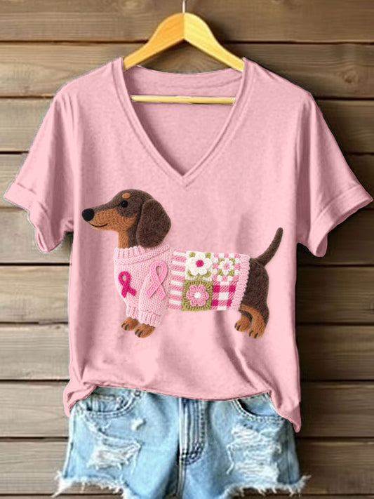 Damska koszulka z dekoltem w szpic wzór Jamnik